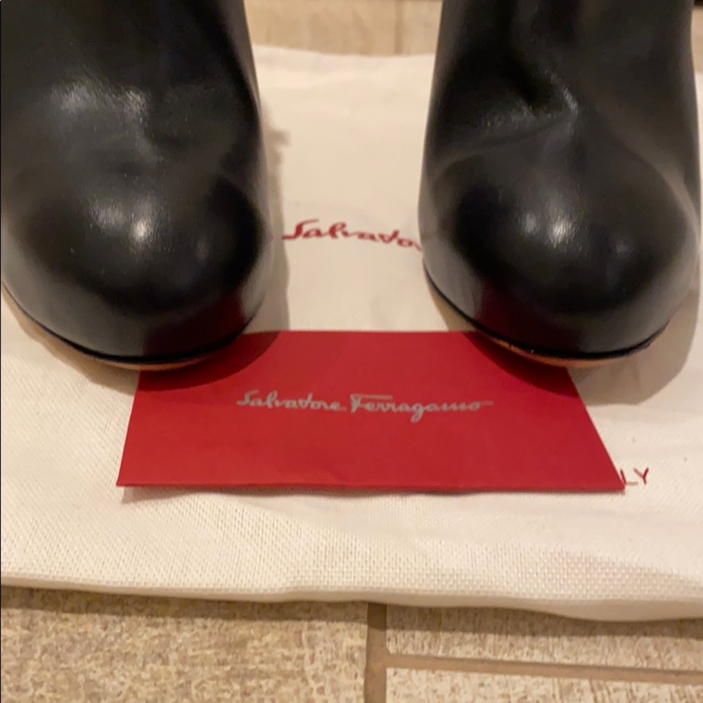🔥🔥Salvatore Ferragamo Booties - Picture 4 of 8
